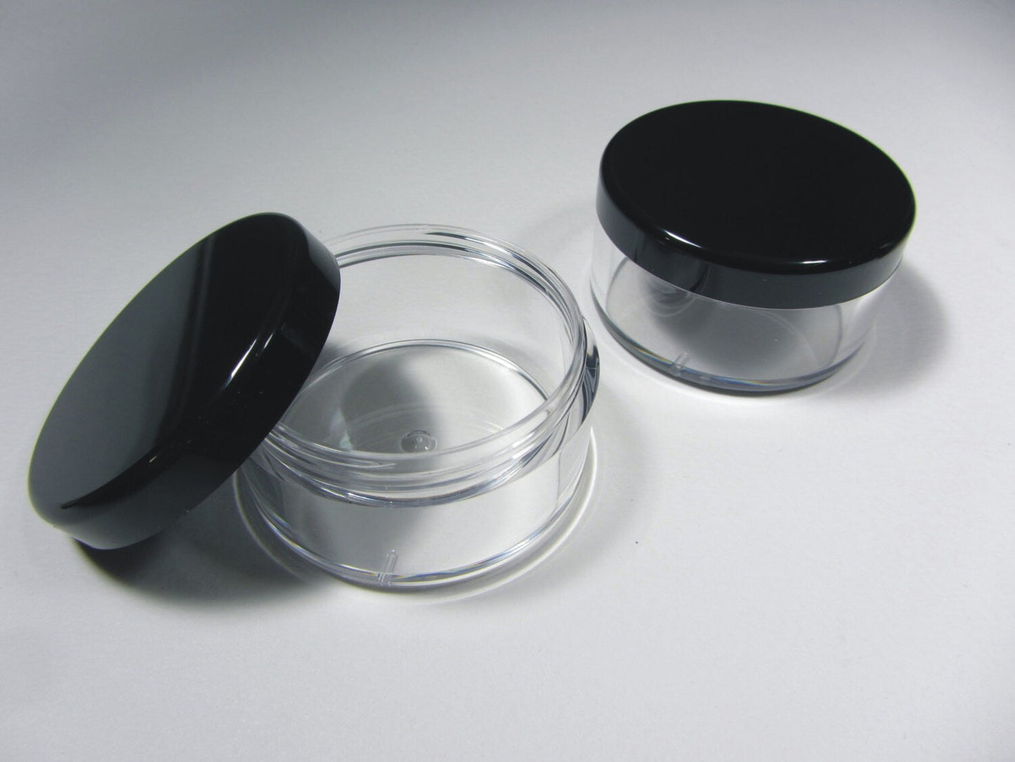 20 Makeup Jars Plastic Loose Powder Containers  Lip Balm Cosmetic Beauty Packaging Black Lid 30 Gram 30 Ml (3063-20) Discount Cosmetic Jars