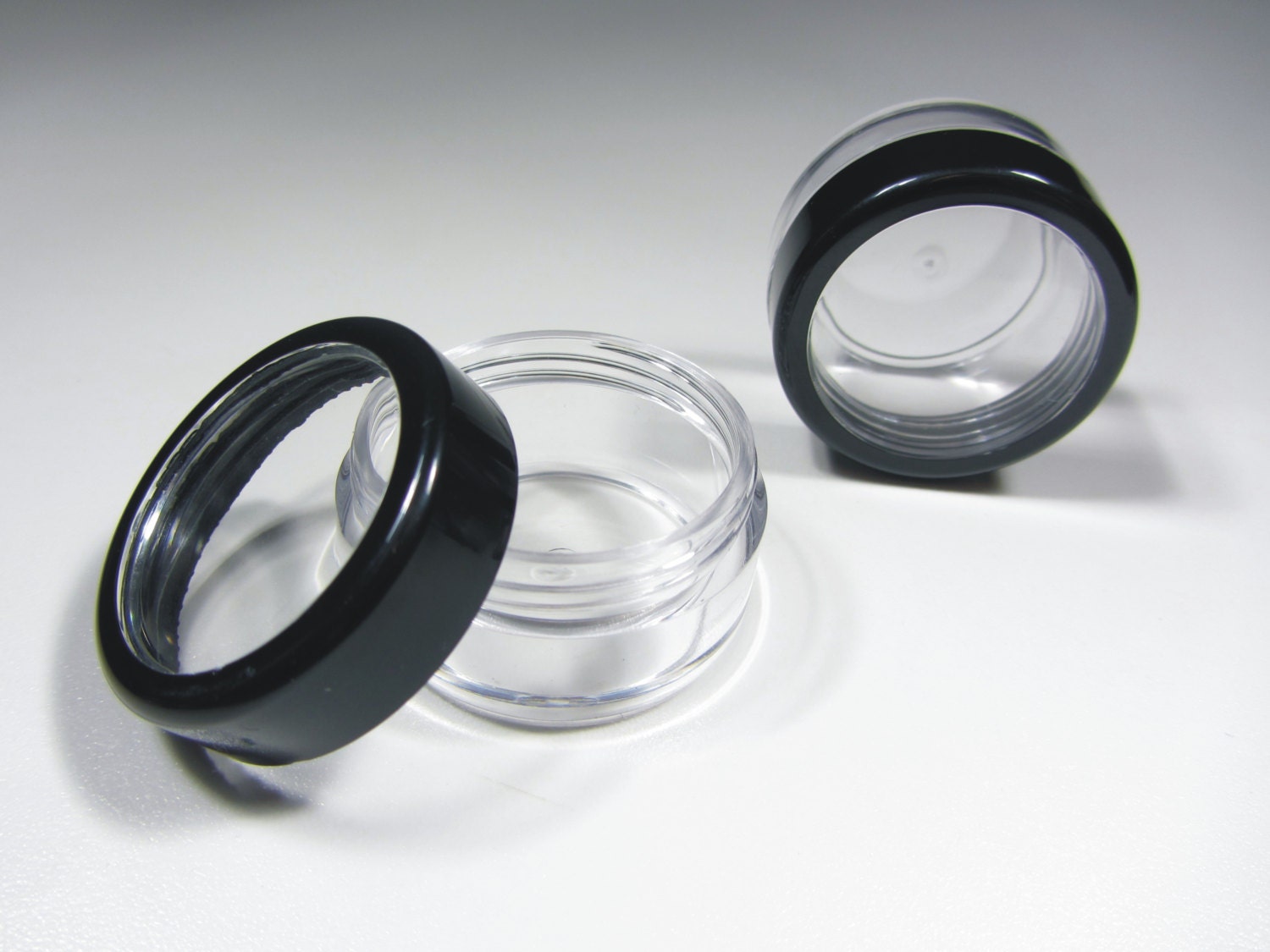 25 Cosmetic Jars Plastic Beauty Lip Balm Makeup Containers Black Trim Acrylic Lid 10 Gram 10 Ml (3010-25) Discount Cosmetic Jars